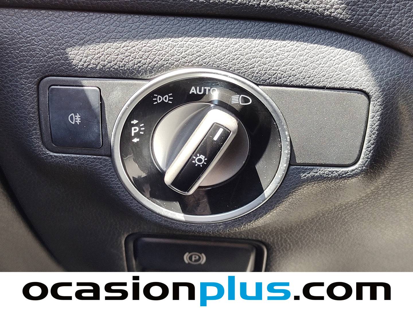 Equipamiento del Mercedes CLA Mercedes CLA Shooting Brake 200 CDI Urban (136 CV)