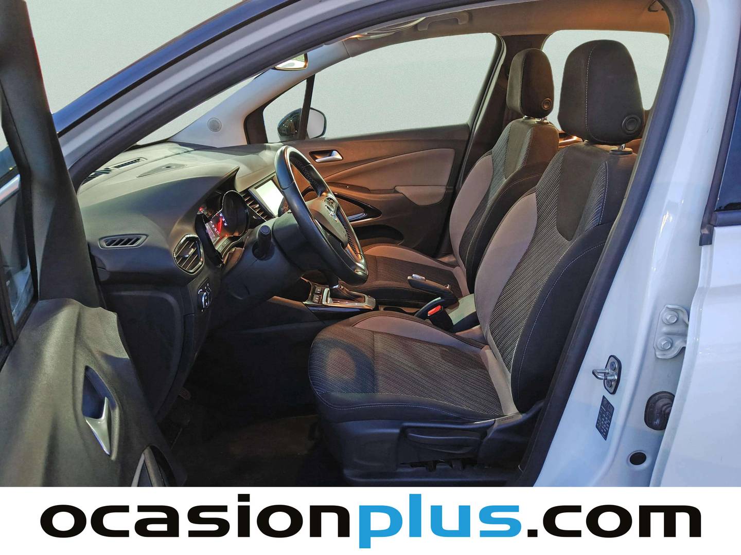 Foto asientos delanteros Opel Crossland X Opel Crossland X 1.2 S&S Design Line 120 Aniversario Auto (110 CV)