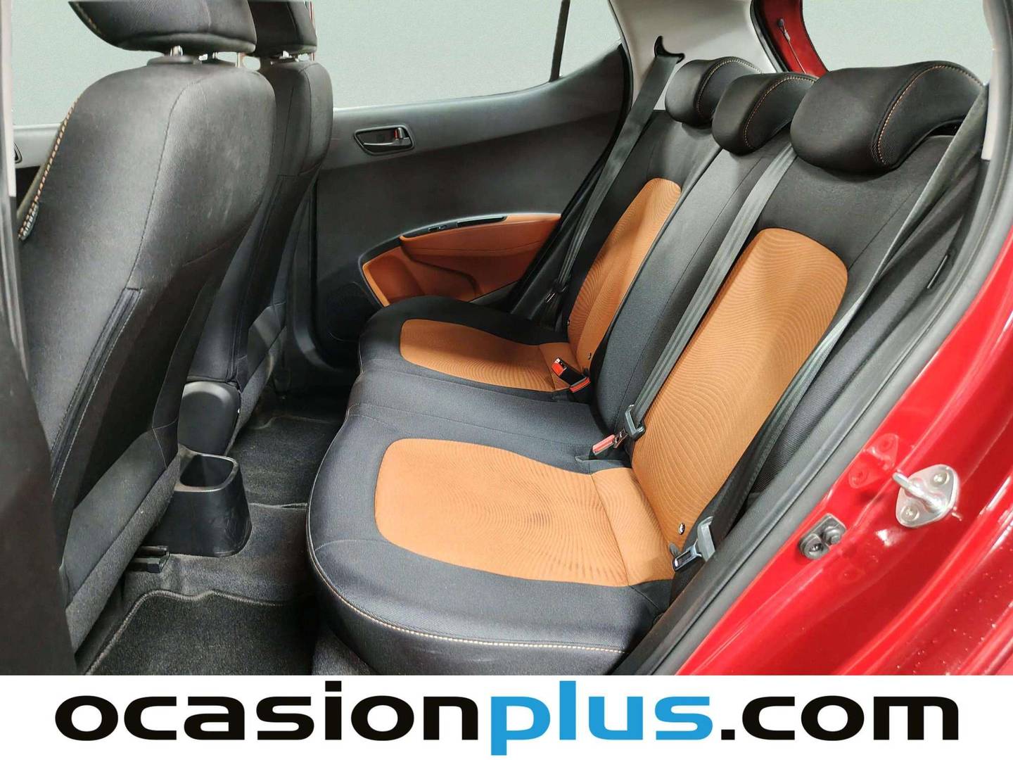 Foto asientos traseros Hyundai i10 Hyundai i10 1.0 Tecno Orange (66 CV)