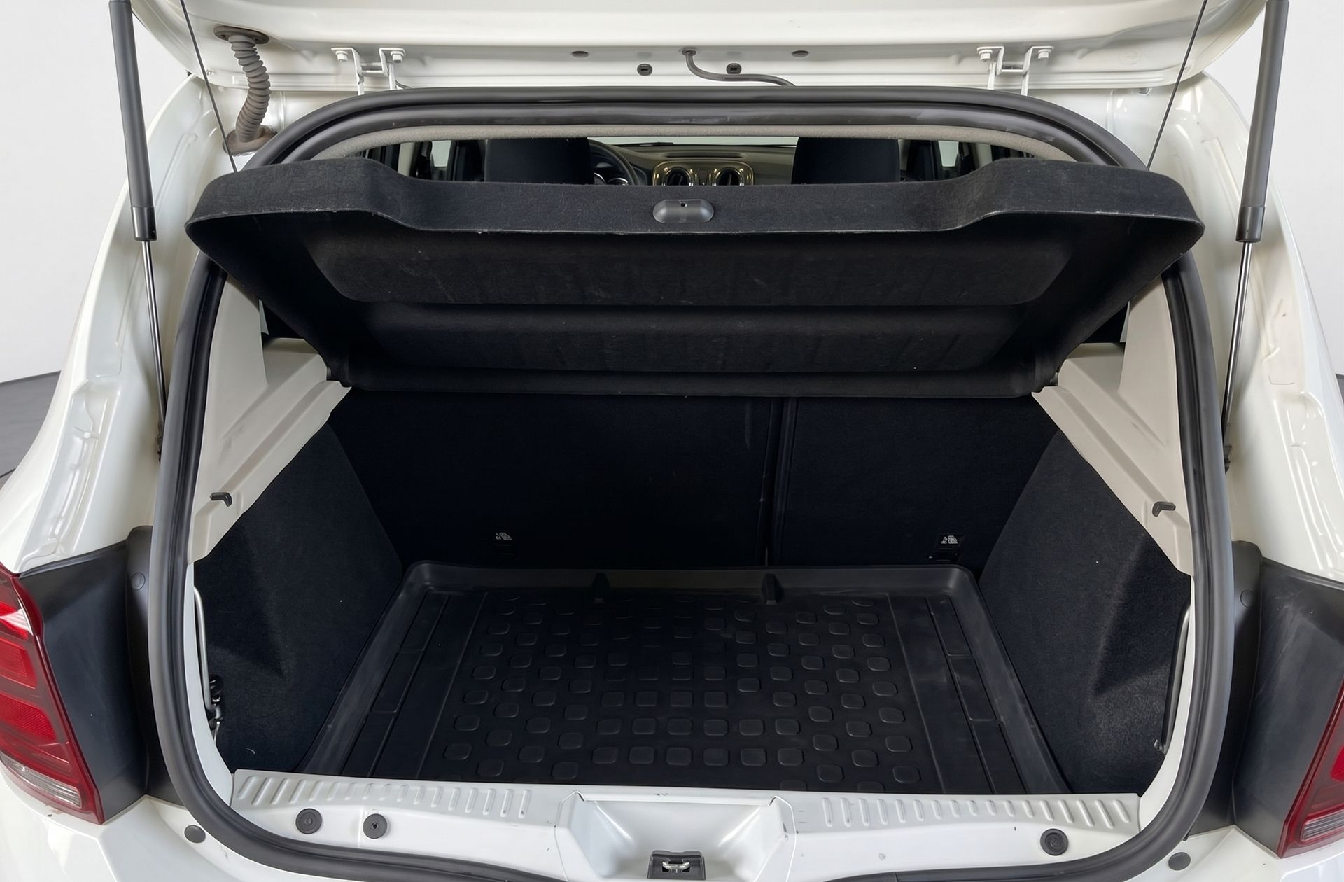 Dacia Sandero Stepway Essential 1.0 - foto 12