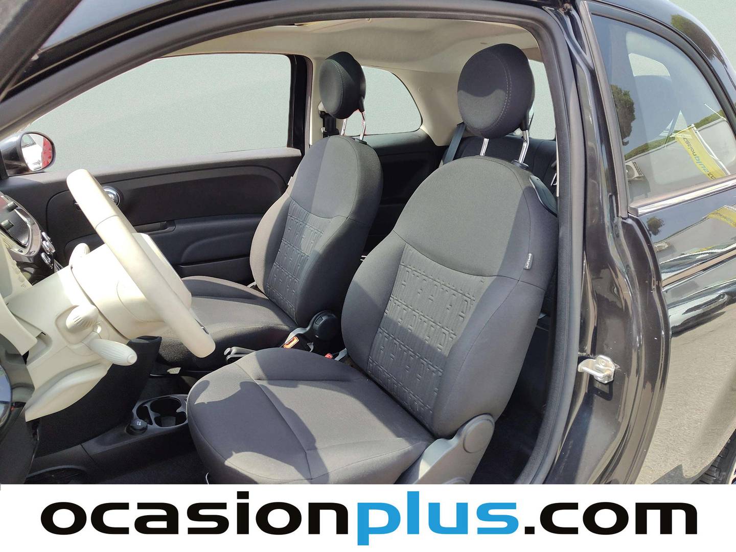 Foto asientos delanteros Fiat 500 Fiat 500 1.0 Hybrid Dolcevita (70 CV)