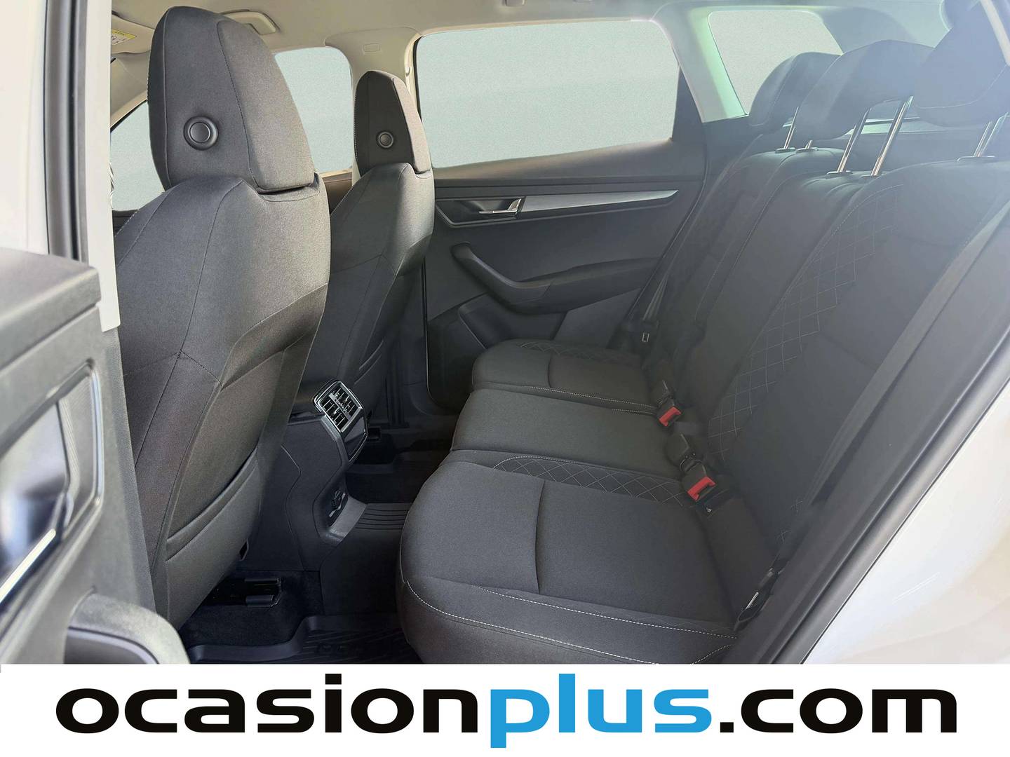 Foto asientos traseros Skoda Karoq Skoda Karoq 1.0 TSI Ambition (110 CV)