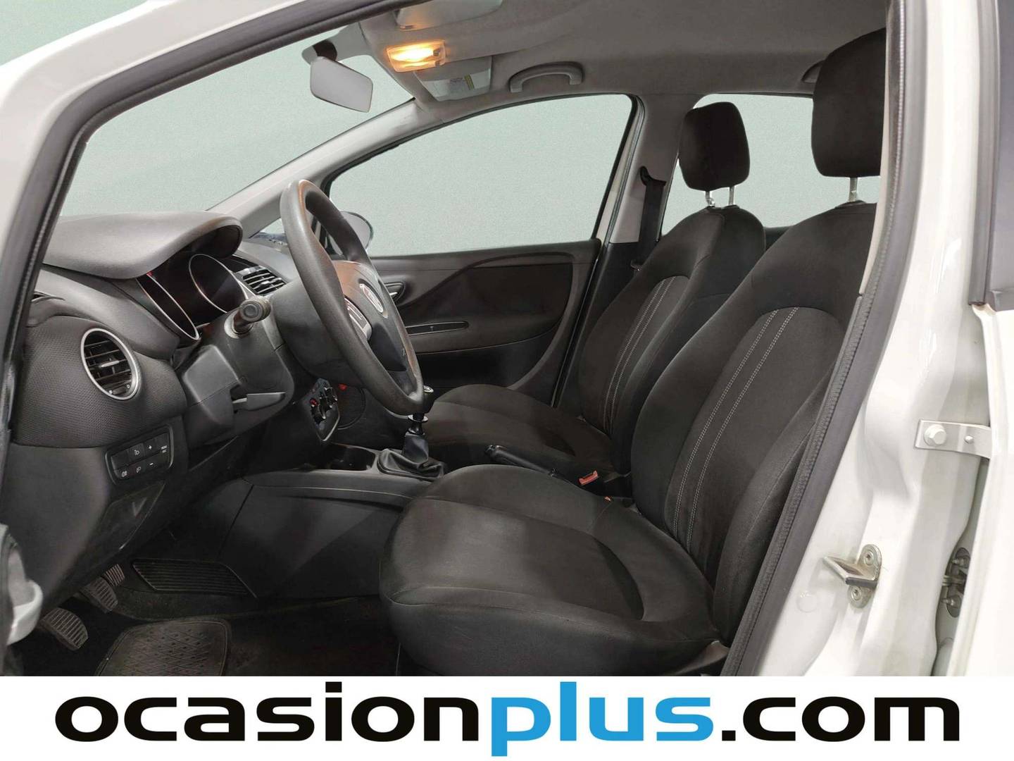 Foto asientos delanteros Fiat Punto Fiat Punto 1.2 8v S&S Gasolina Pop (69 CV)