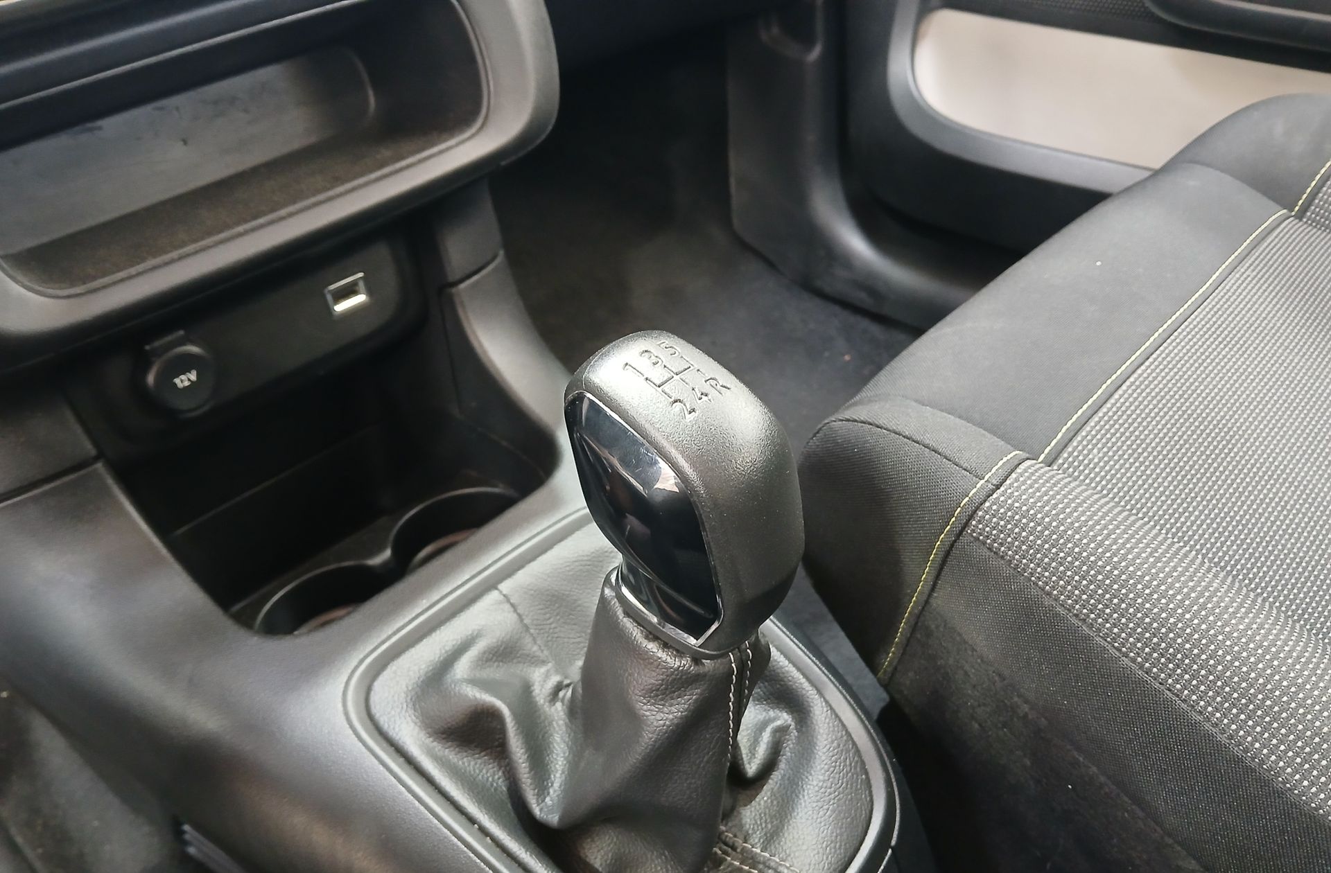 Citroën C3 PureTech 83 Plus - foto 5