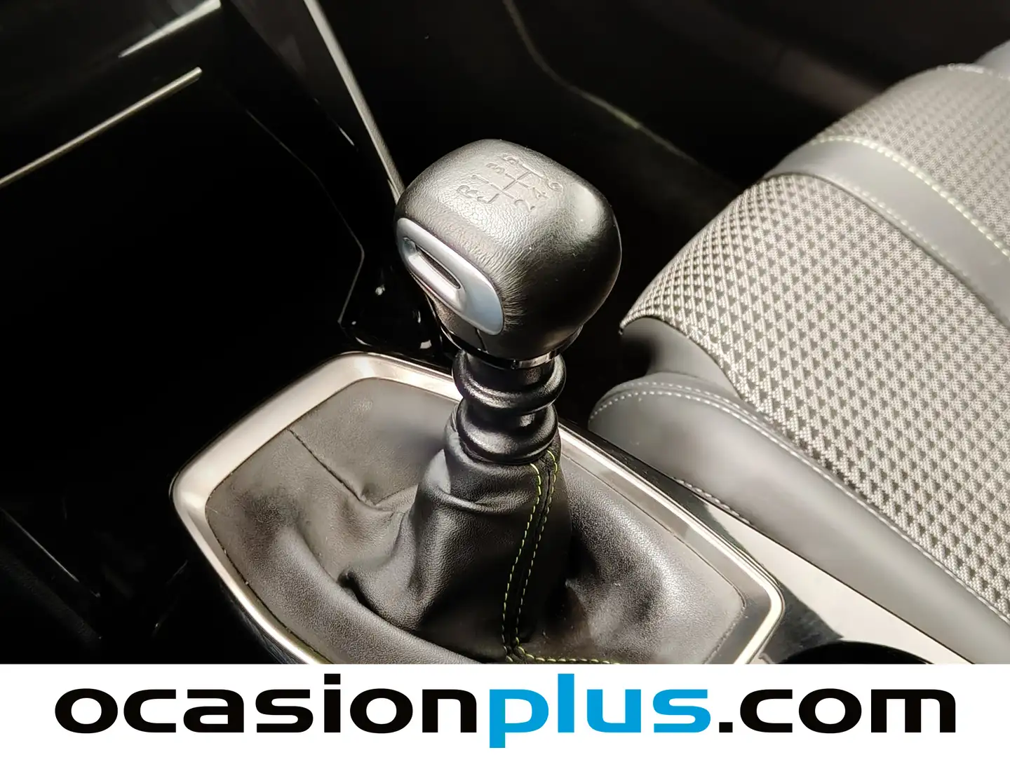 Foto Peugeot 2008 Peugeot 2008 PureTech 130 S&S GT (130 CV)