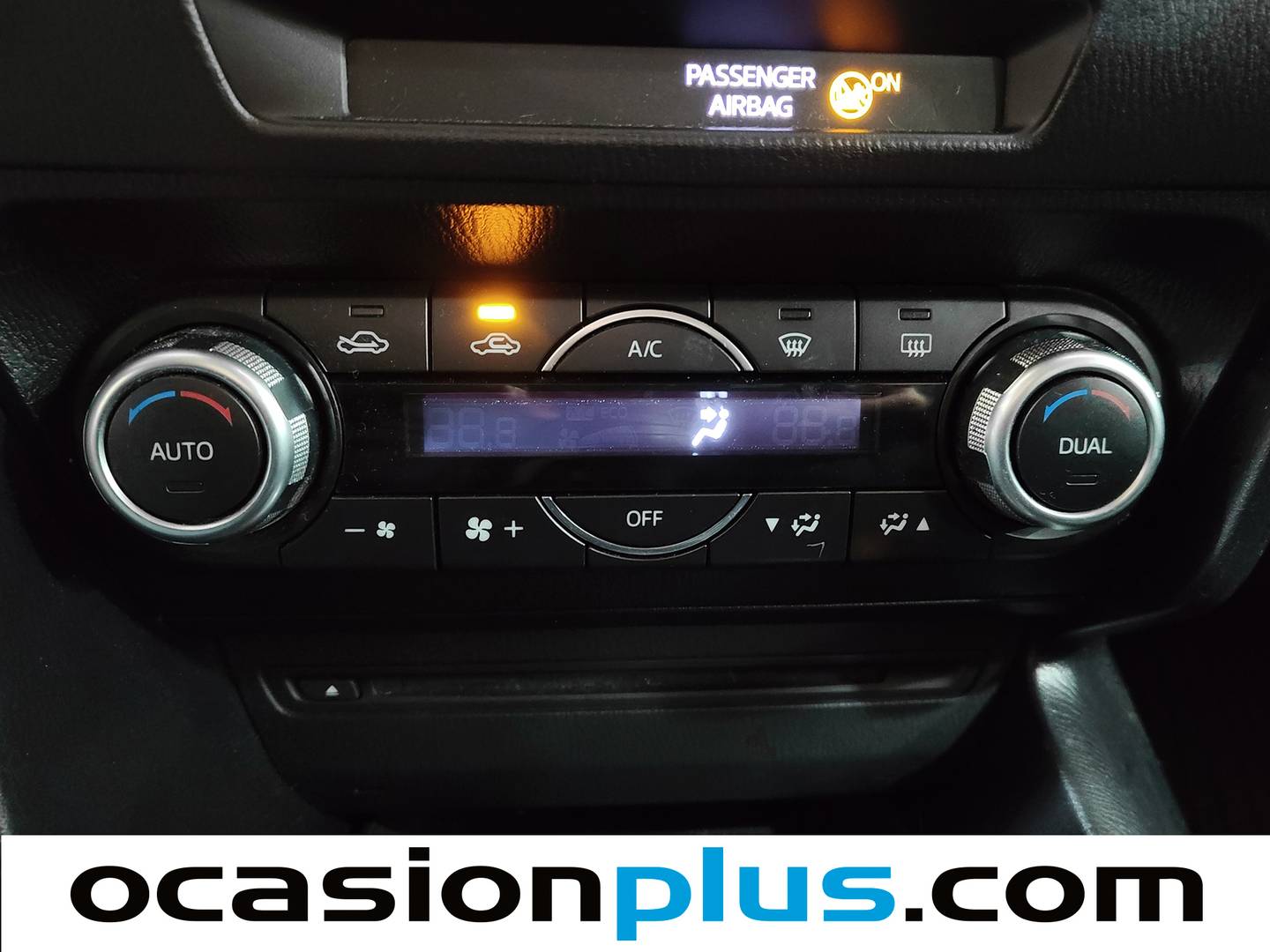 Foto Mazda Mazda3 Mazda Mazda 3 2.0 GE Sedan Luxury MT  (120 CV)