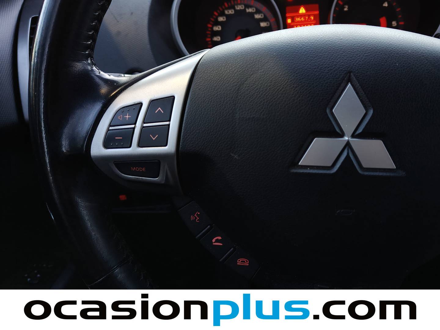 Foto Mitsubishi Outlander Mitsubishi Outlander 2.0 DI-D Intense Plus (140 CV) 7 Plazas