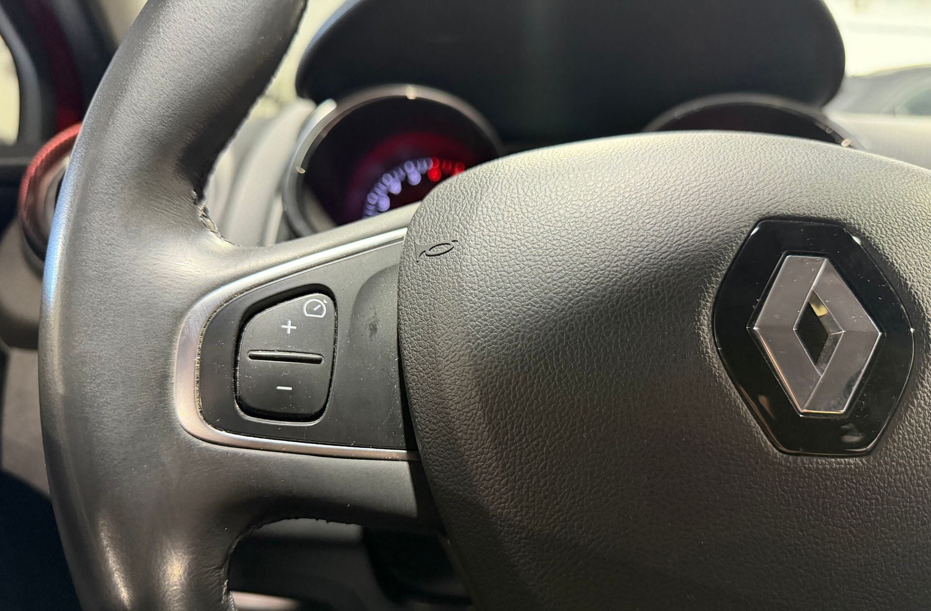 Renault Clio Wolfnoir Energy TCe - foto 24