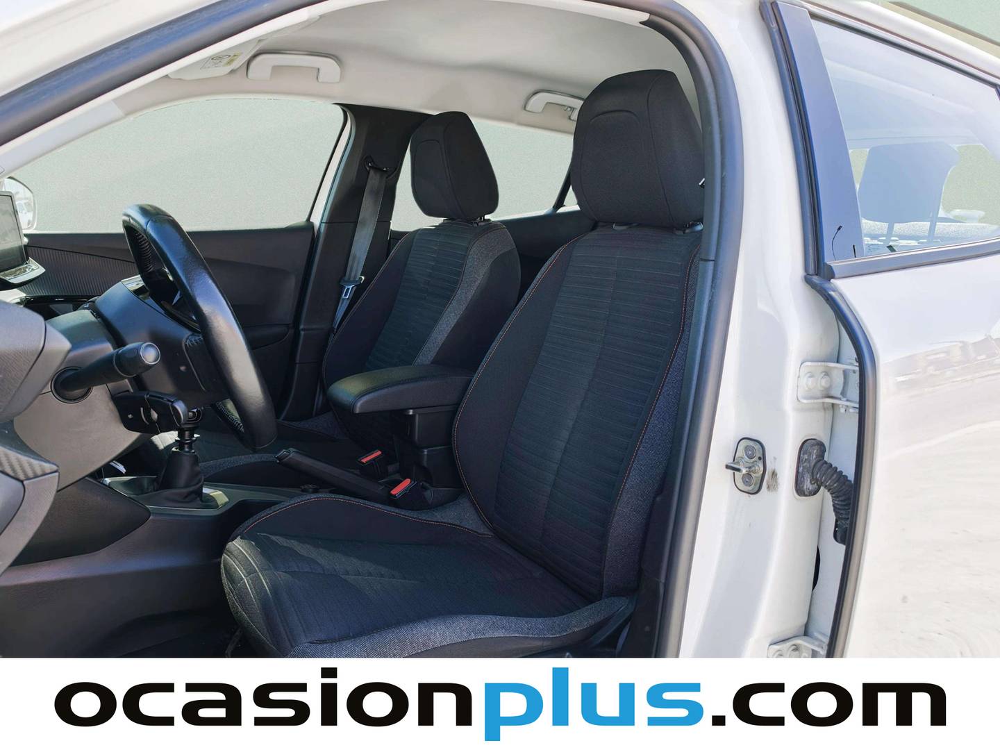 Foto asientos delanteros Peugeot 2008 Peugeot 2008 PureTech 100 S&S Active (100 CV)