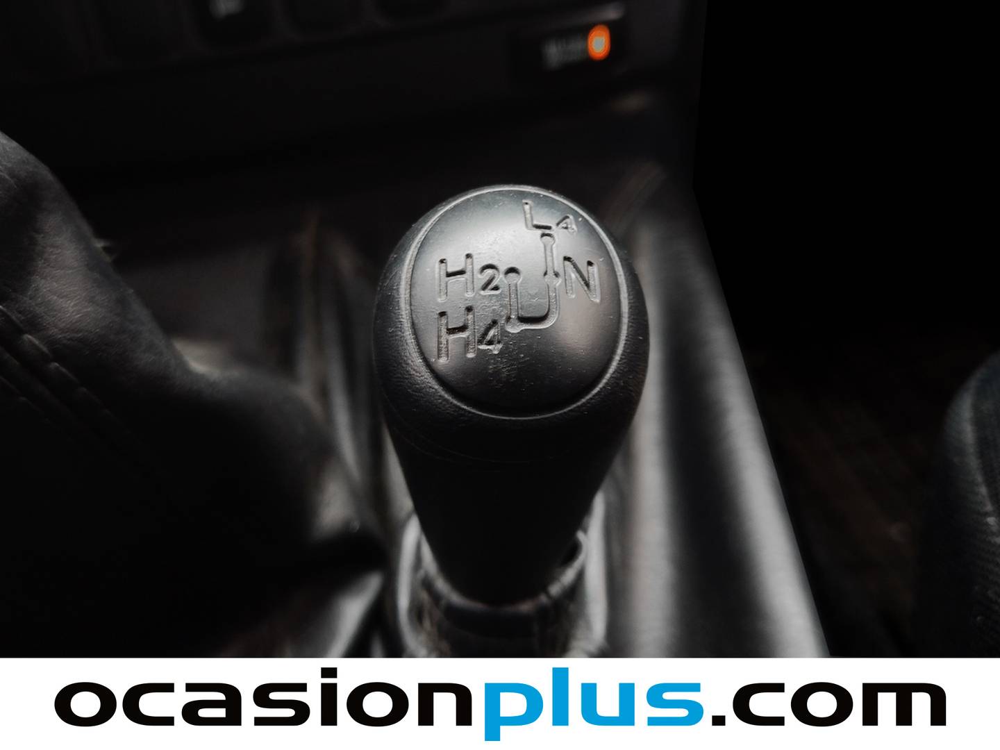 Extras y acabados del Toyota Hilux Toyota Hilux 2.5 D-4D Doble Cabina GX 4x4  (144 CV)