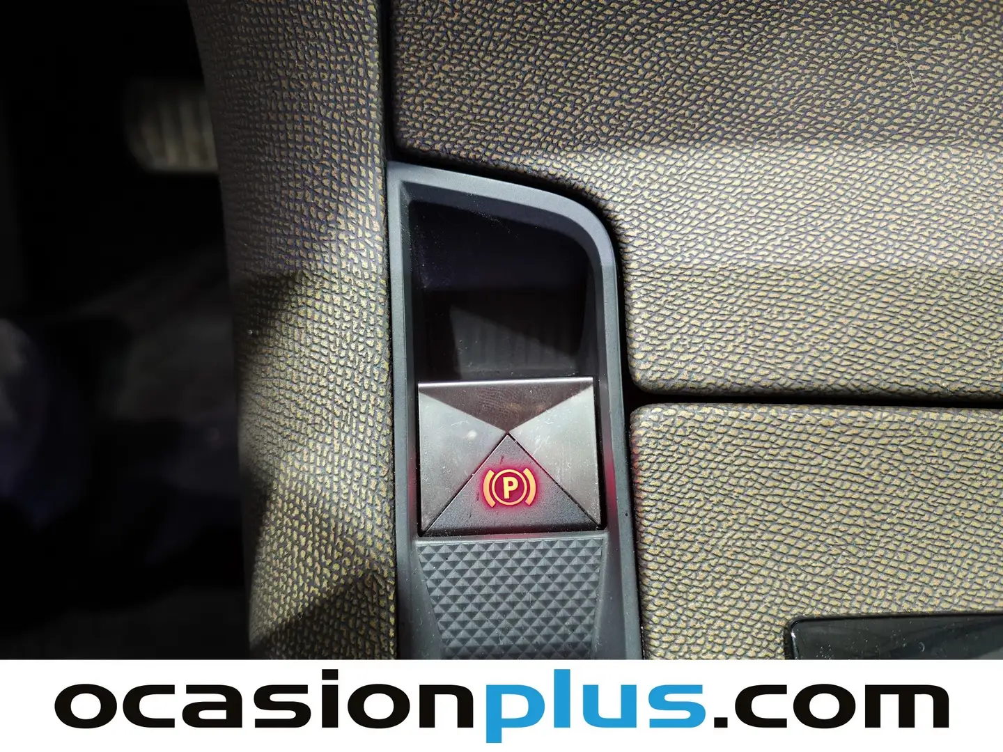 Foto DS DS 7 Crossback DS DS7 Crossback PureTech 130 Bastille+ AT (131 CV)