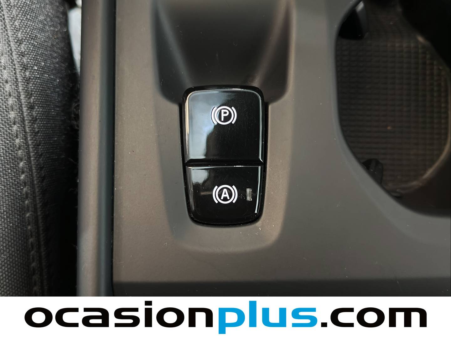Volvo XC40 Volvo XC40 B4 G Momentum Pro AWD Auto (197 CV) de ocasión