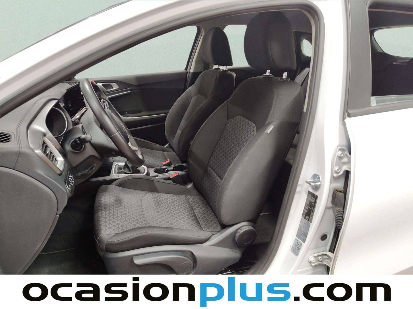 Foto asientos delanteros KIA Ceed KIA Ceed 1.0 T-GDi Concept (100 CV)