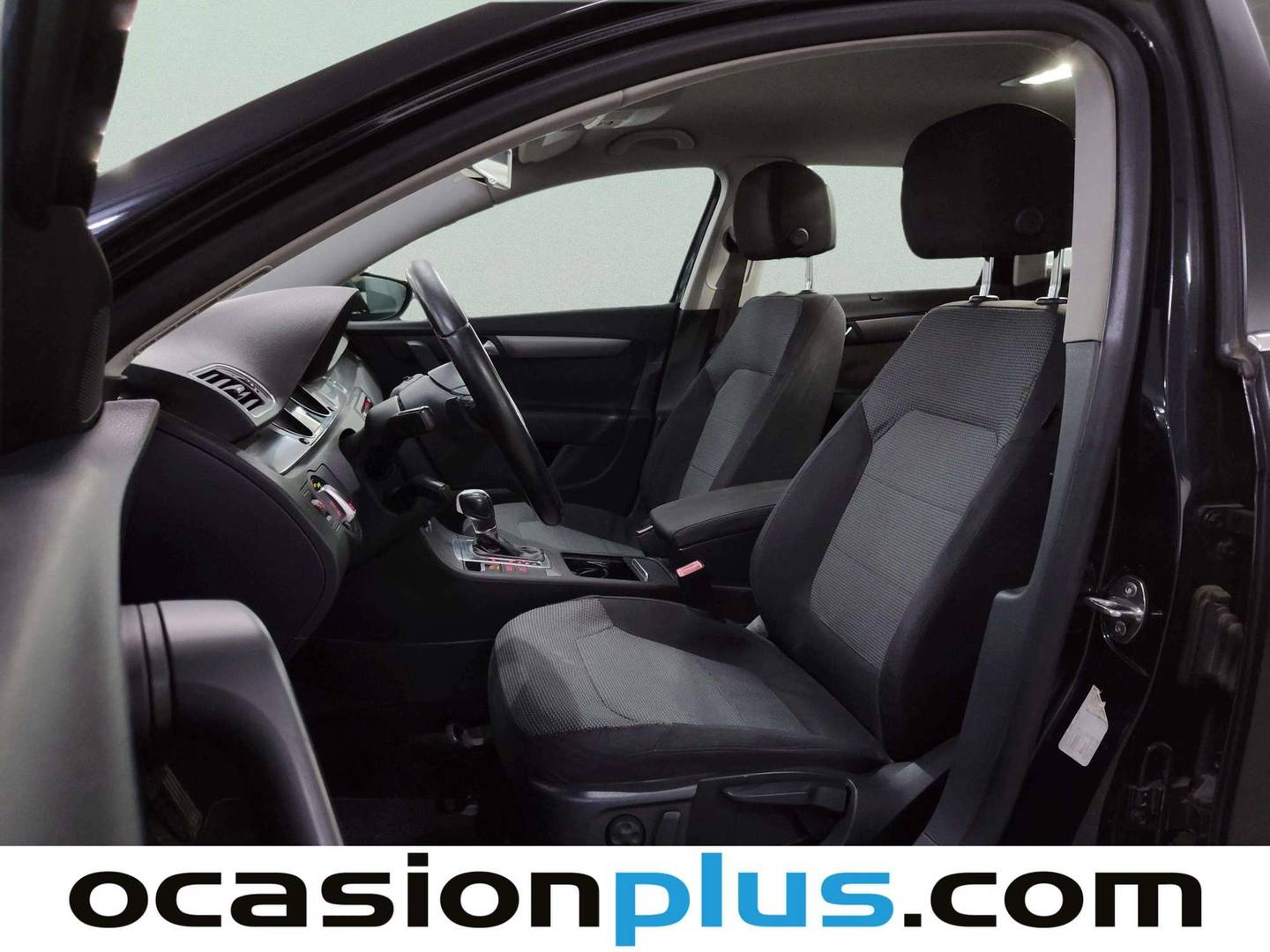 Foto asientos delanteros Volkswagen Passat Volkswagen Passat Variant Advance 2.0 TDI BMT (140 CV) DSG