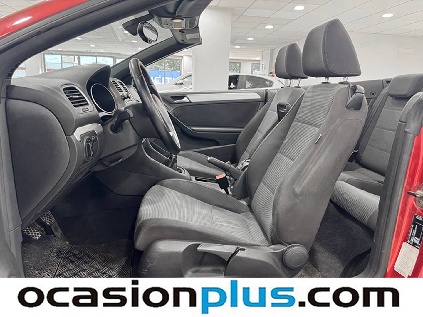 Foto asientos delanteros Volkswagen Golf Volkswagen Golf Cabrio 1.6 TDI CR BMT (105 CV)