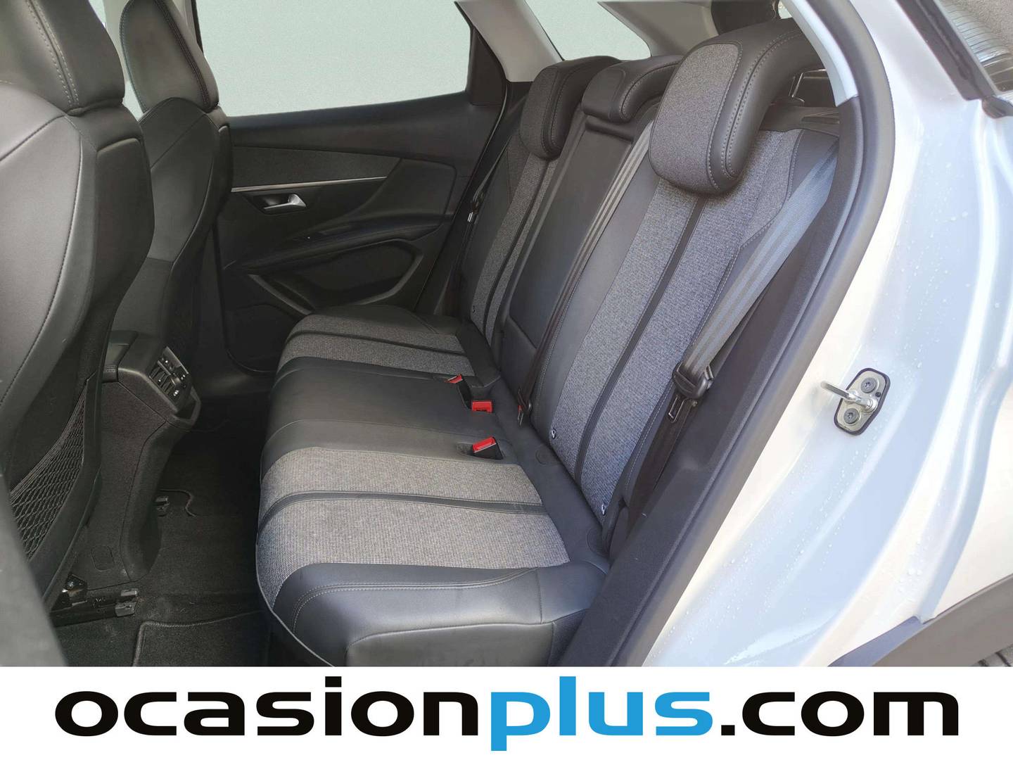 Foto Peugeot 3008 Peugeot 3008 BlueHDI 130 S&S Allure (130 CV)