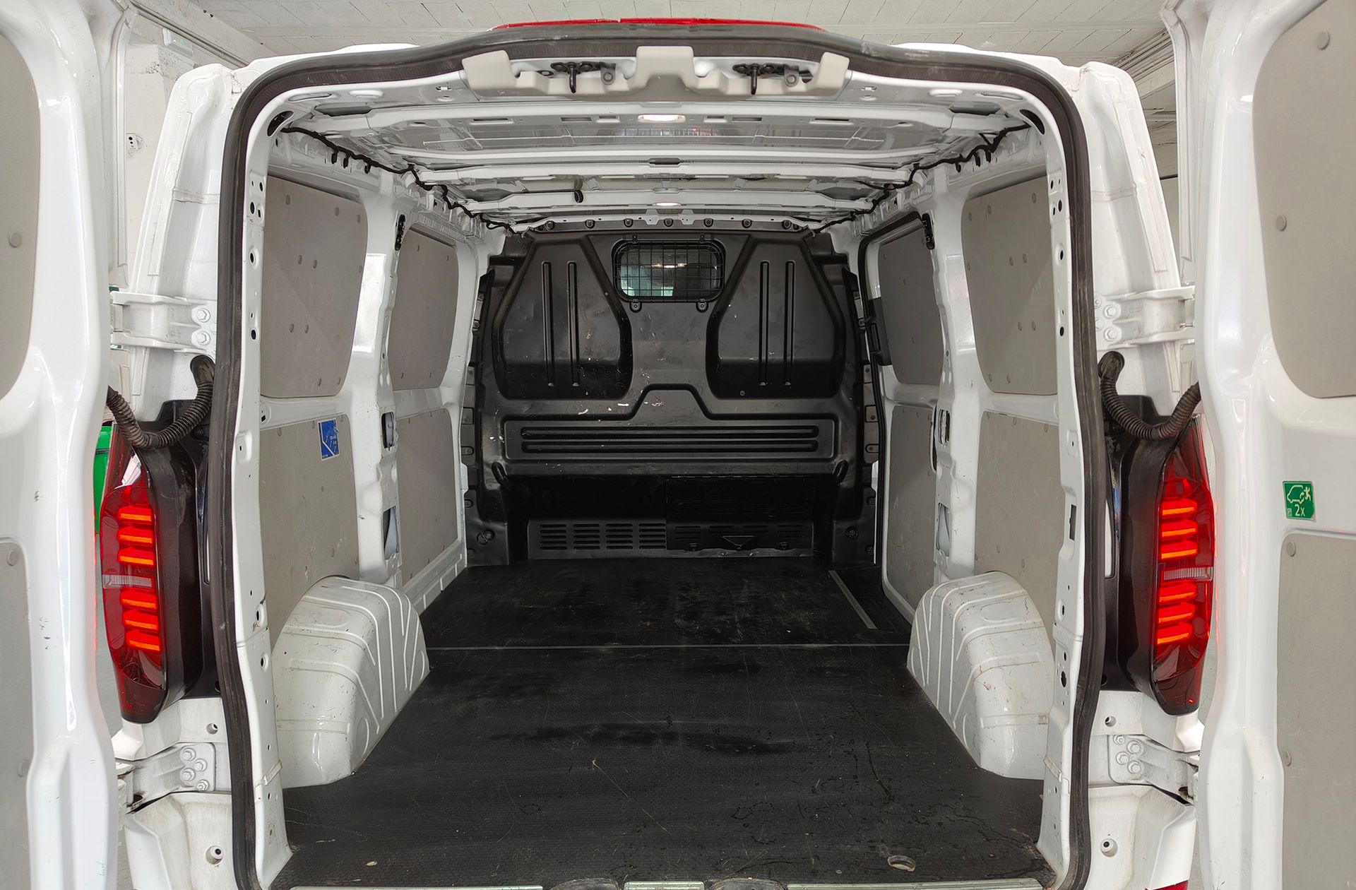 Volkswagen Transporter Furgon Batalla Corta TN 2.0 TDI - foto 17