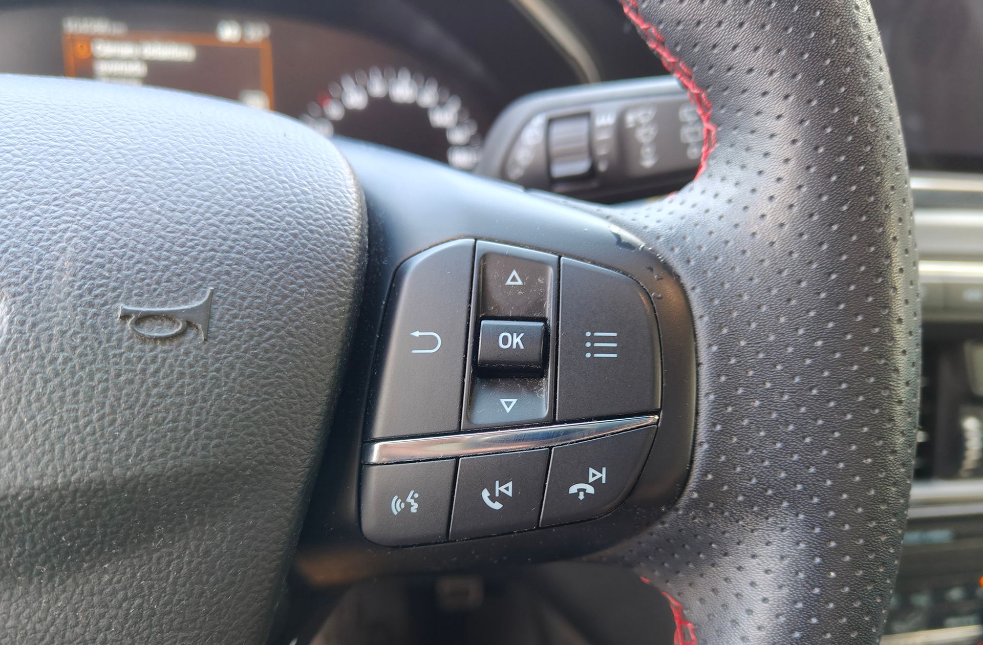 Ford Focus 1.0 EcoBoost ST-Line - foto 25