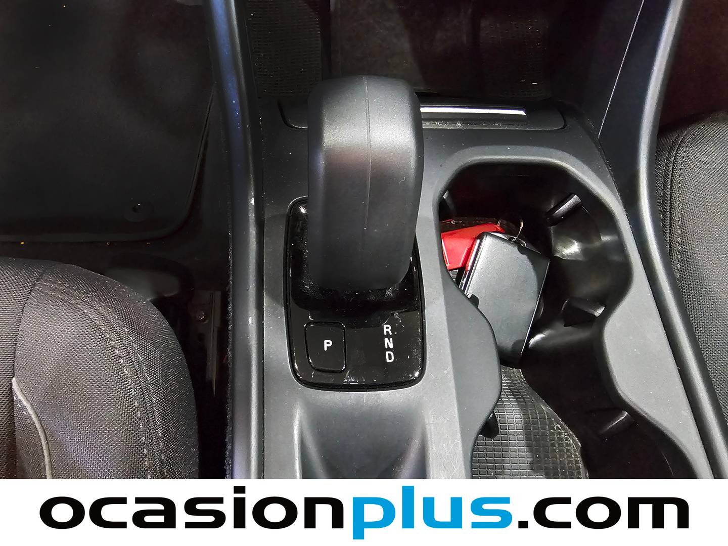 Foto Volvo XC40 Volvo XC40 B3 G Momentum Pro Auto (163 CV)