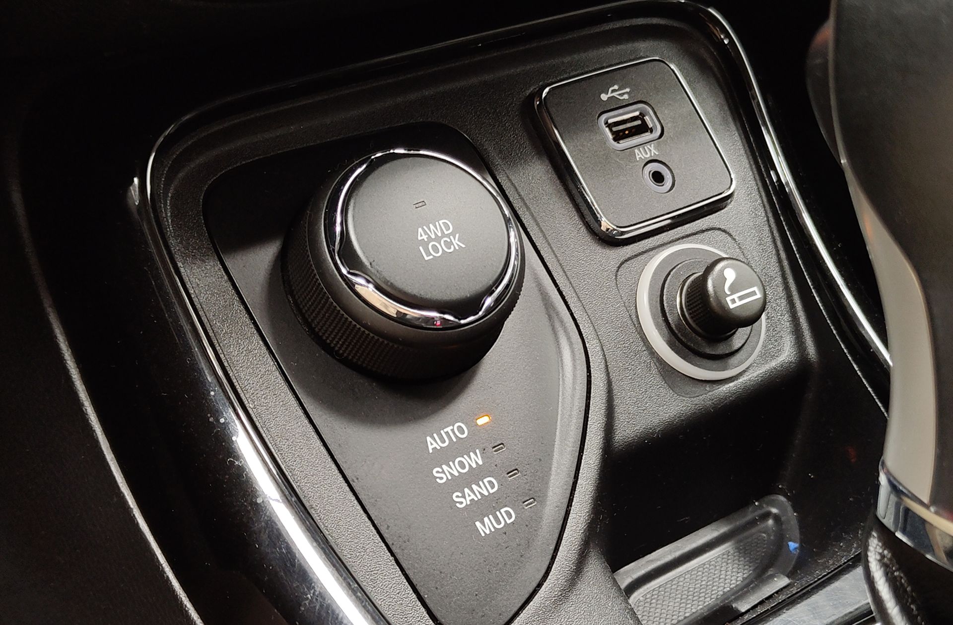 Jeep Compass 1.4 MultiAir Limited 4x4 AD - foto 7