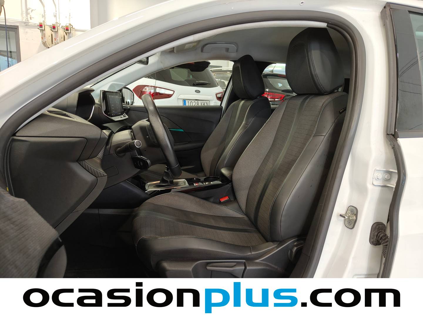 Foto asientos delanteros Peugeot 208 Peugeot 208 BlueHDi 100 Allure (100 CV)