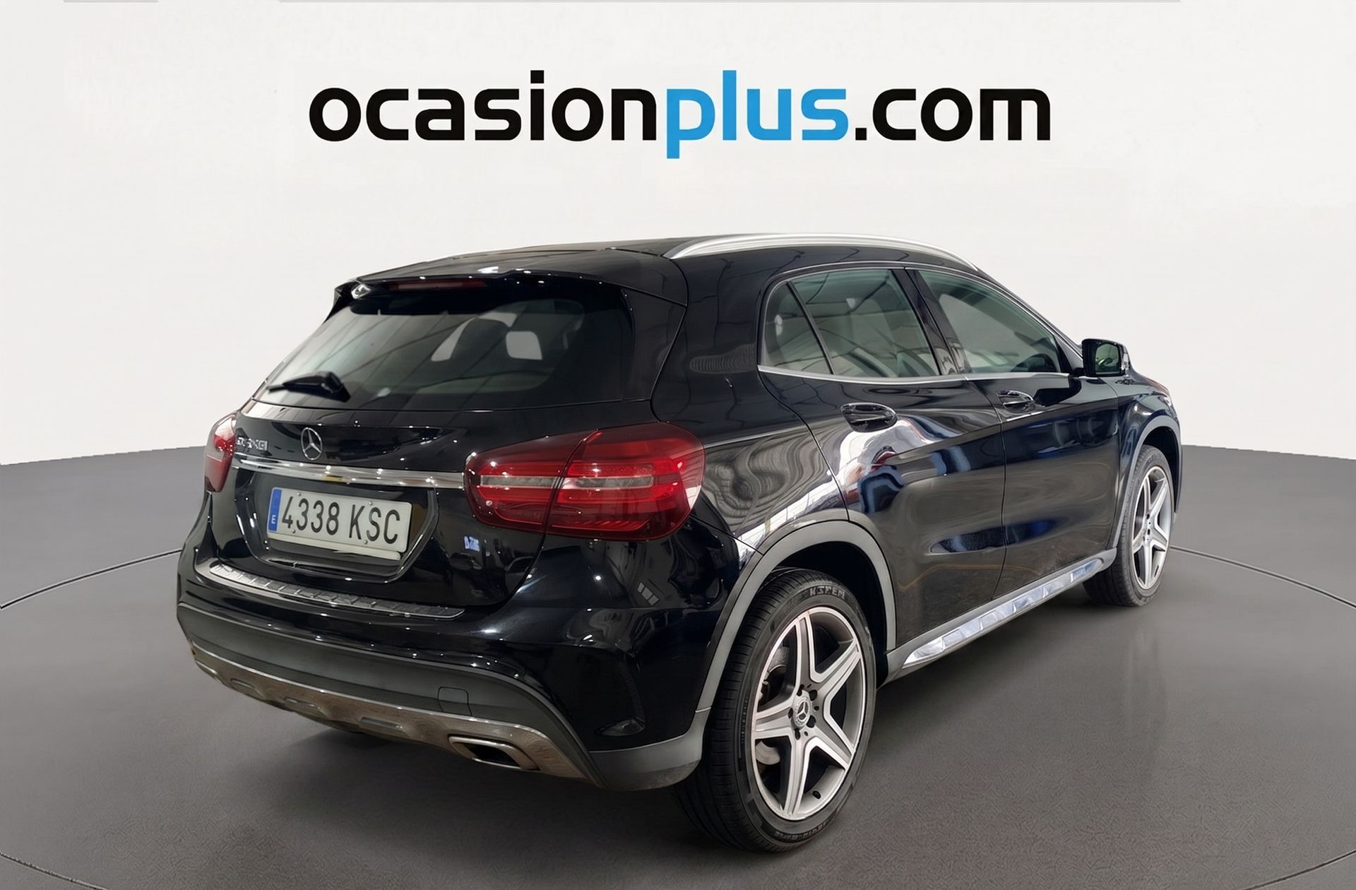 Mercedes-Benz GLA 180 Pack AMG - foto 4