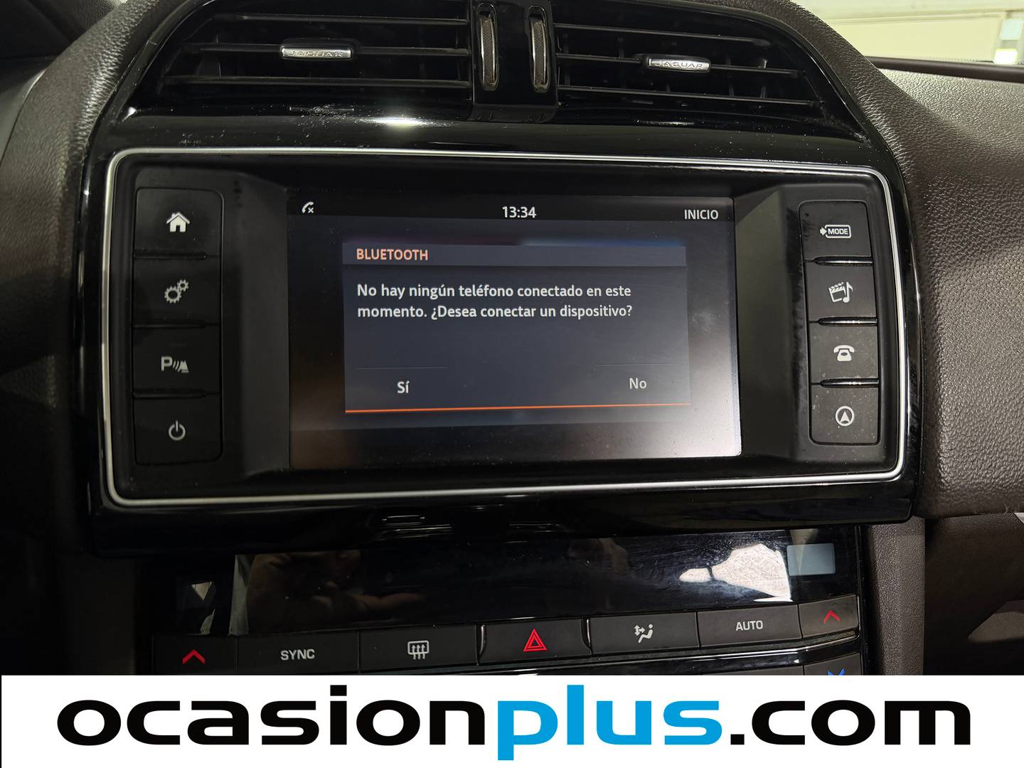 Foto Jaguar F-Pace Jaguar F-PACE 2.0L i4D Prestige AWD (180 CV)