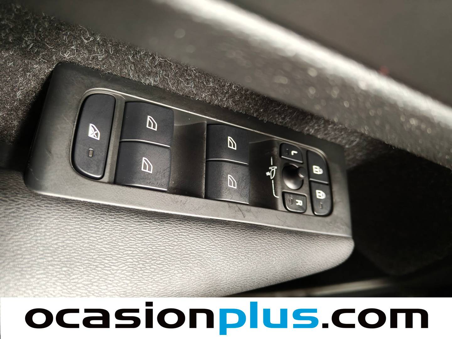 Volvo XC40 Volvo XC40 T2 Momentum Core (129 CV) de segunda mano