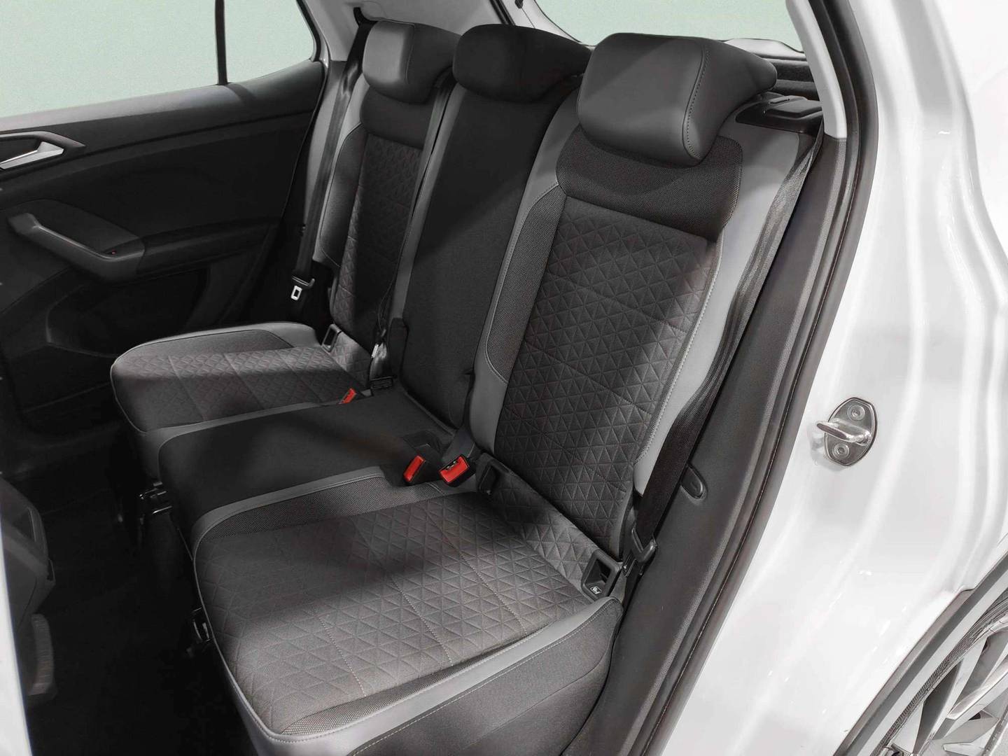 Foto asientos traseros Volkswagen T-Cross Volkswagen T-Cross Sport 1.5 TSI (150 CV) DSG