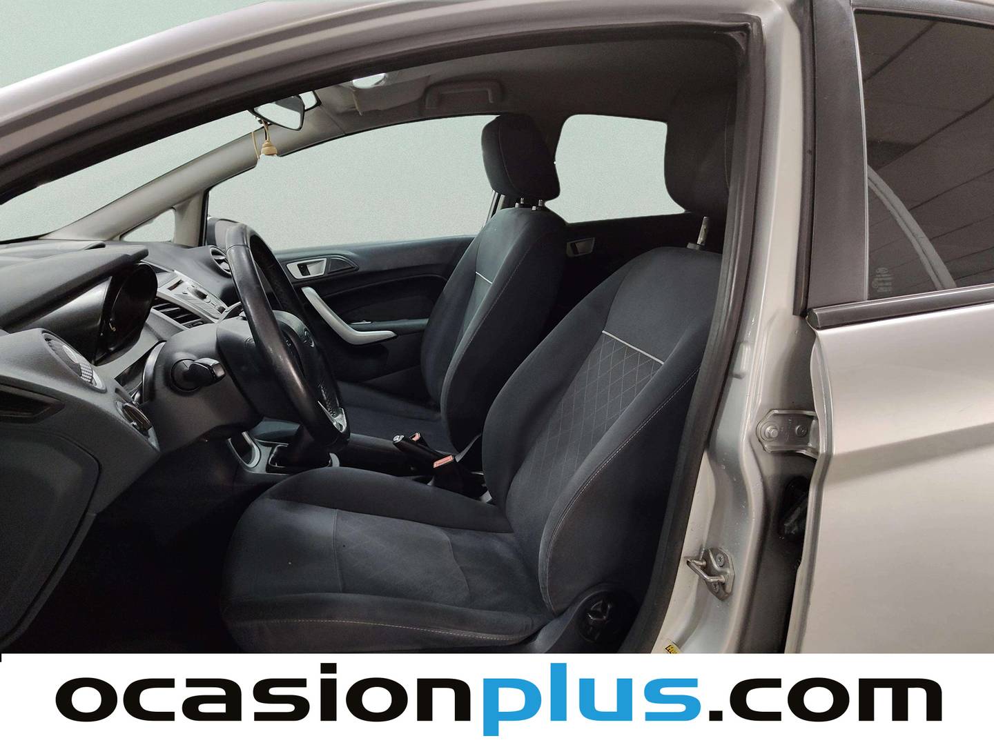 Foto asientos delanteros Ford Fiesta Ford Fiesta 1.25 Trend (82 CV)