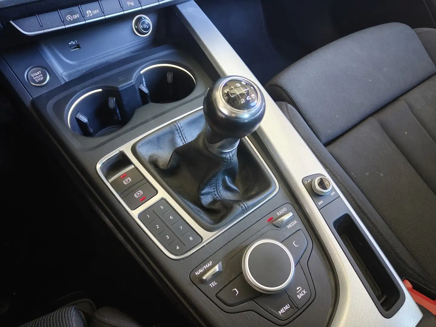 Foto Audi A4 Audi A4 S line edition 2.0 TDI  (150 CV)