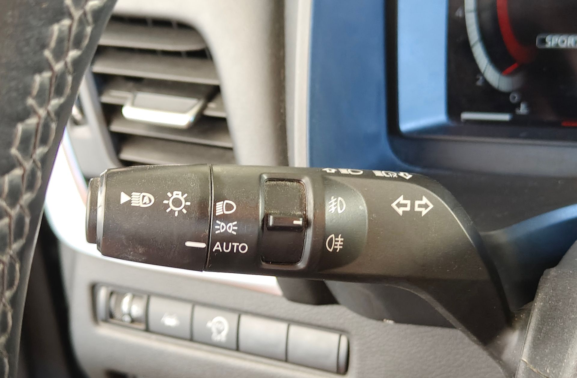Nissan Qashqai DIG-T 140 N-Connecta - foto 28