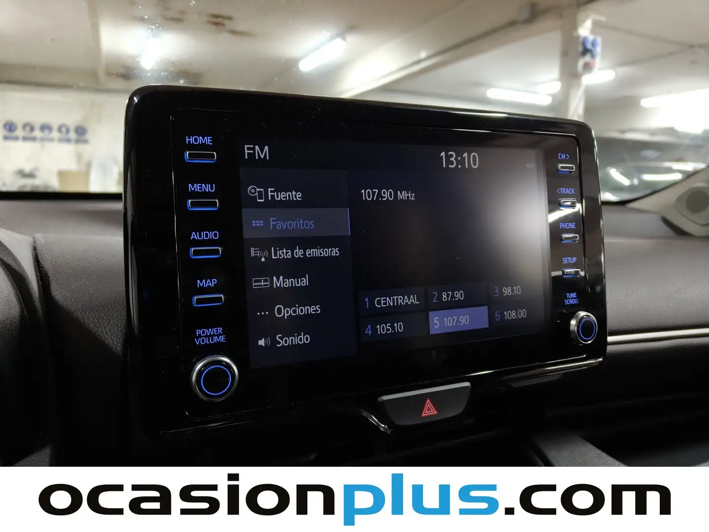 Foto Toyota Yaris Toyota Yaris 120H Business Plus (116 CV)