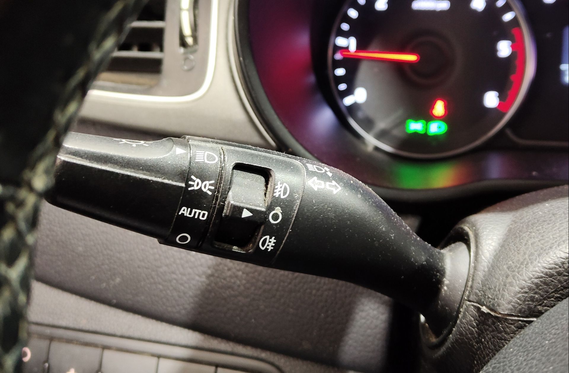 Kia Carens 1.7 CRDi VGT Concept Eco-Dynam - foto 20