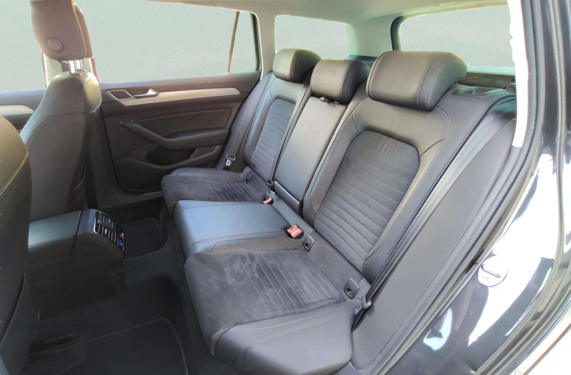 Volkswagen Passat Variant Sport 1.5 TSI - foto 14