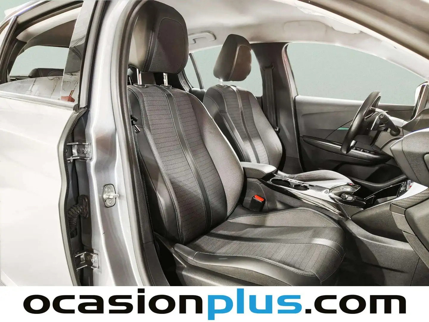 Foto Peugeot 208 Peugeot 208 PureTech 130 S&S Allure EAT8 (130 CV)