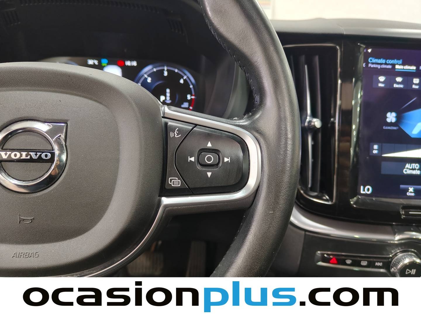 Volvo XC60 Volvo XC60 B4 D Momentum Pro Auto (197 CV) km 0