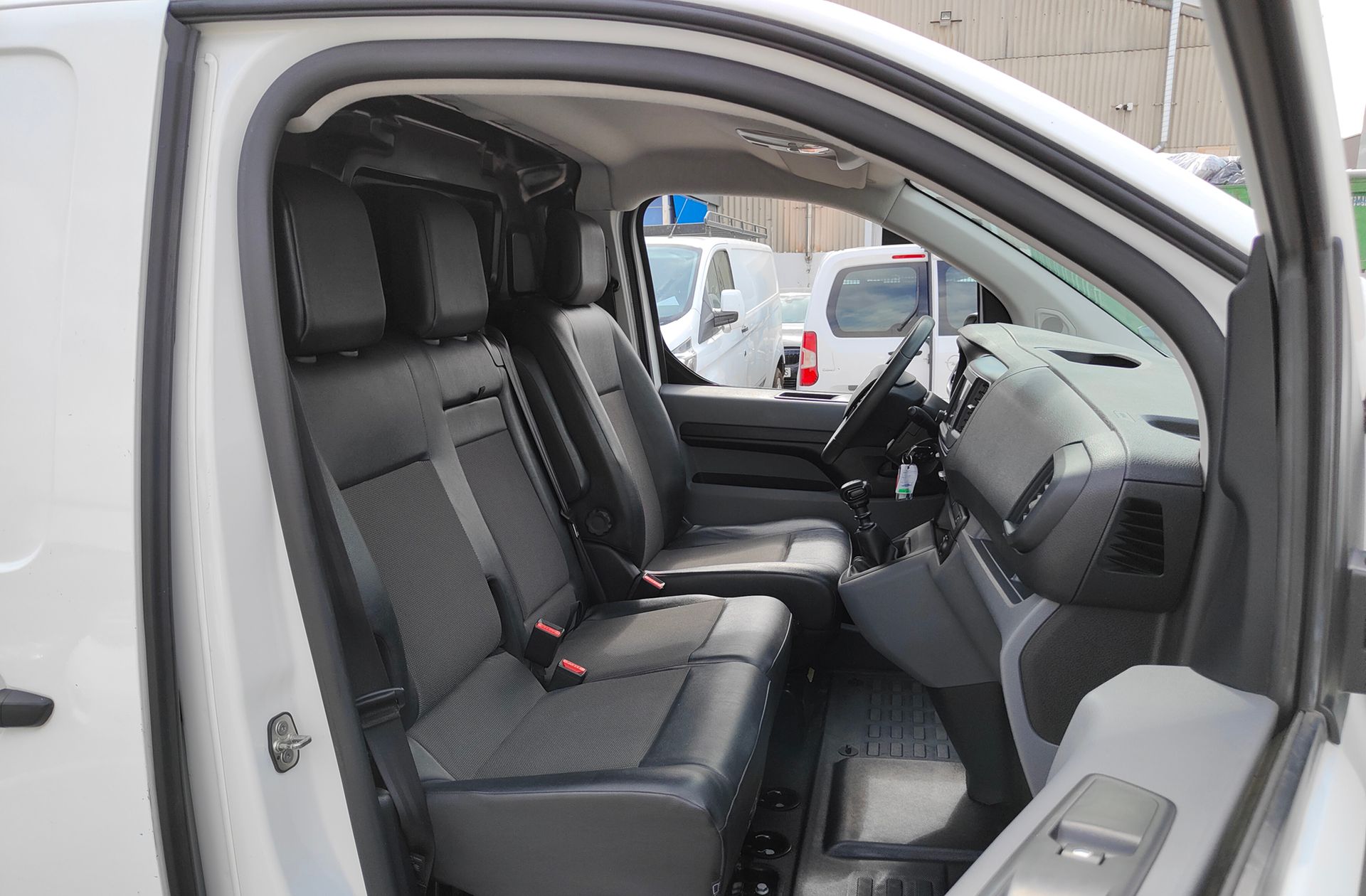 Fiat Scudo Furgon 1.5 BlueHDi L1 Business - foto 16