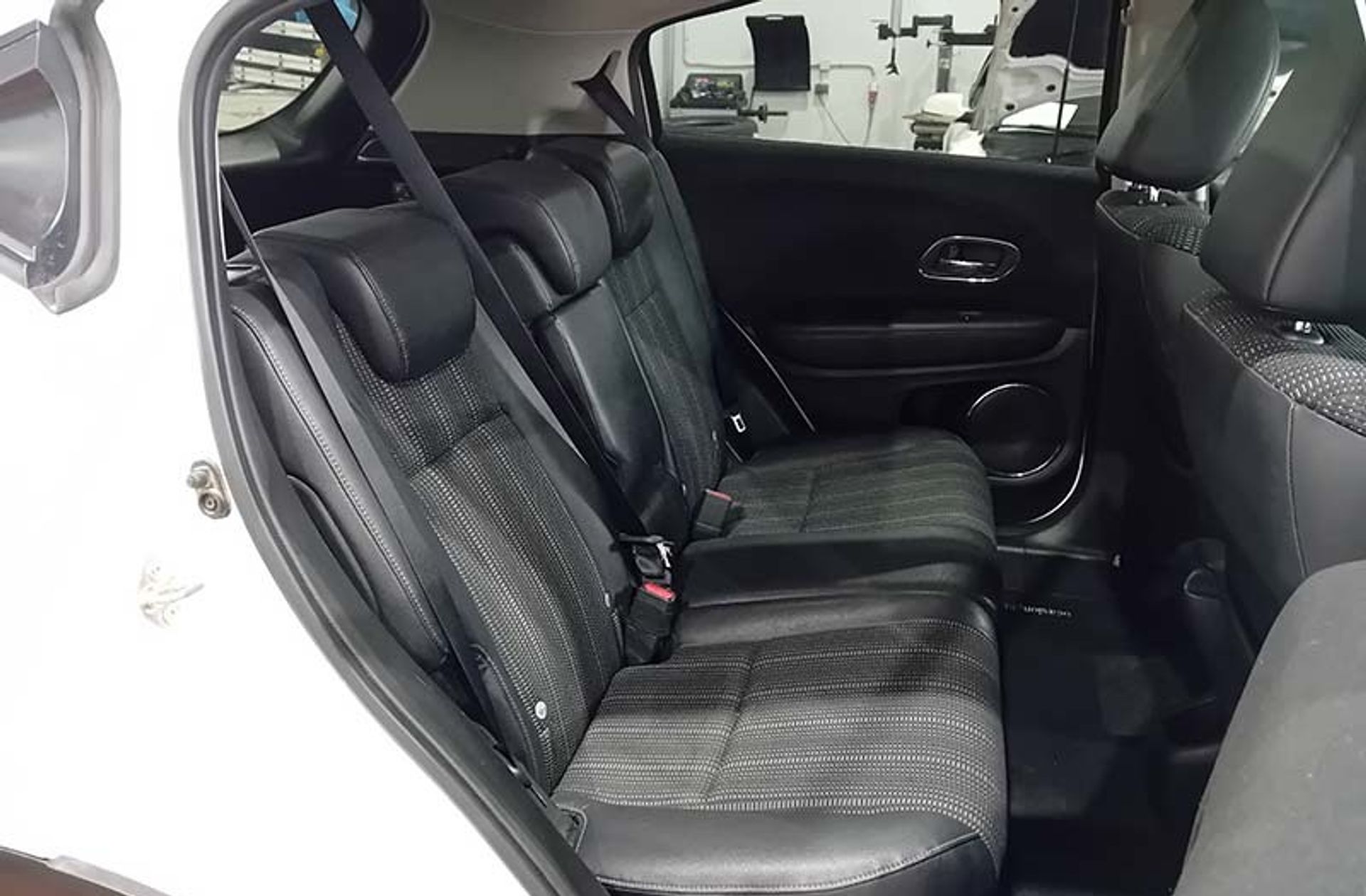 Honda HR-V 1.6 i-DTEC Executive - foto 20