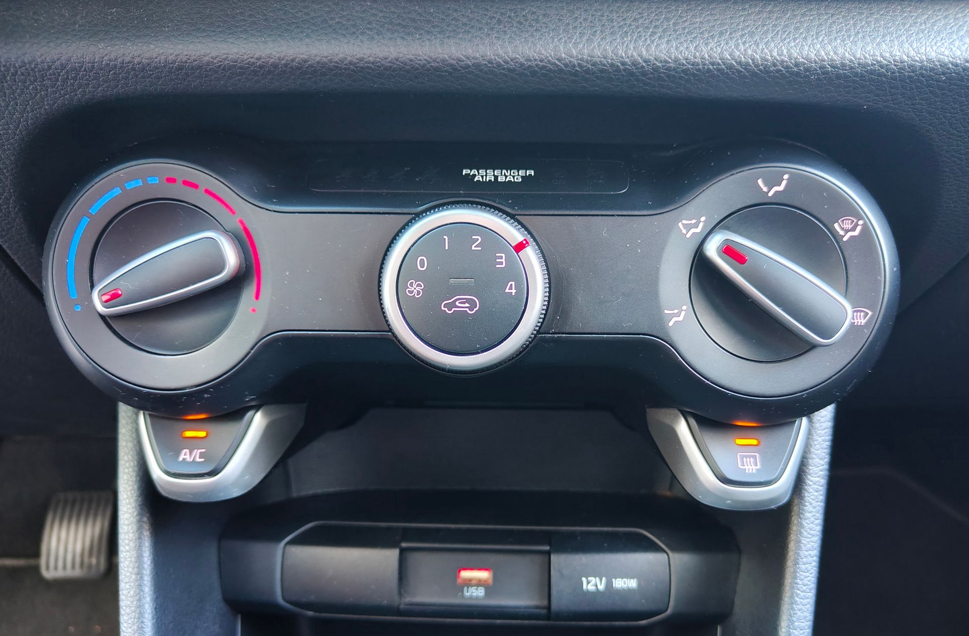 Kia Picanto 1.0 DPi Concept Pack Comfort - foto 27