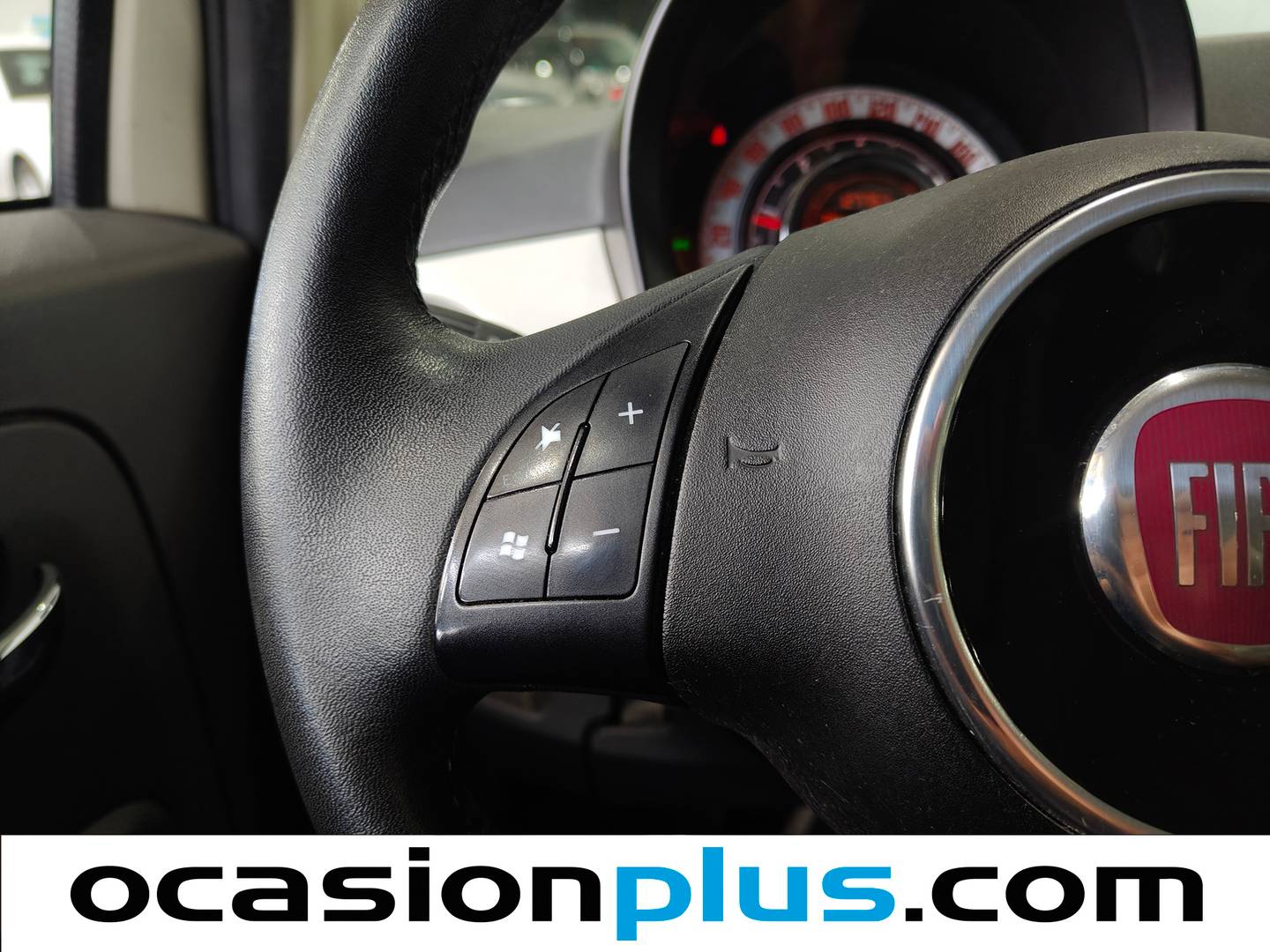 Extras y acabados del Fiat 500C Fiat 500C 1.3 16v Multijet Start&Stop Lounge (95 CV)
