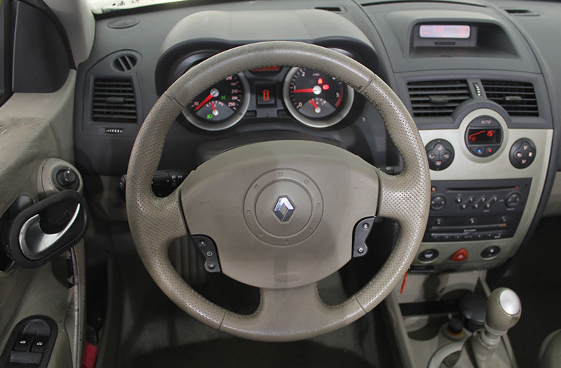 Renault Mégane 1.9 dCi Luxe Privilege - foto 17
