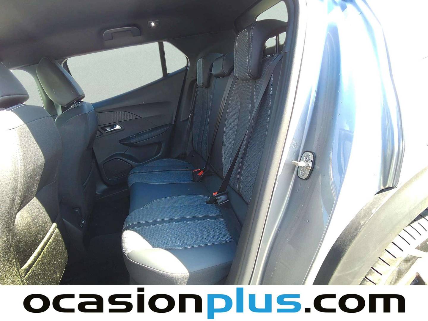 Fotos maletero Peugeot 2008 Peugeot 2008 Allure Hybrid eDCS6 (145 CV)