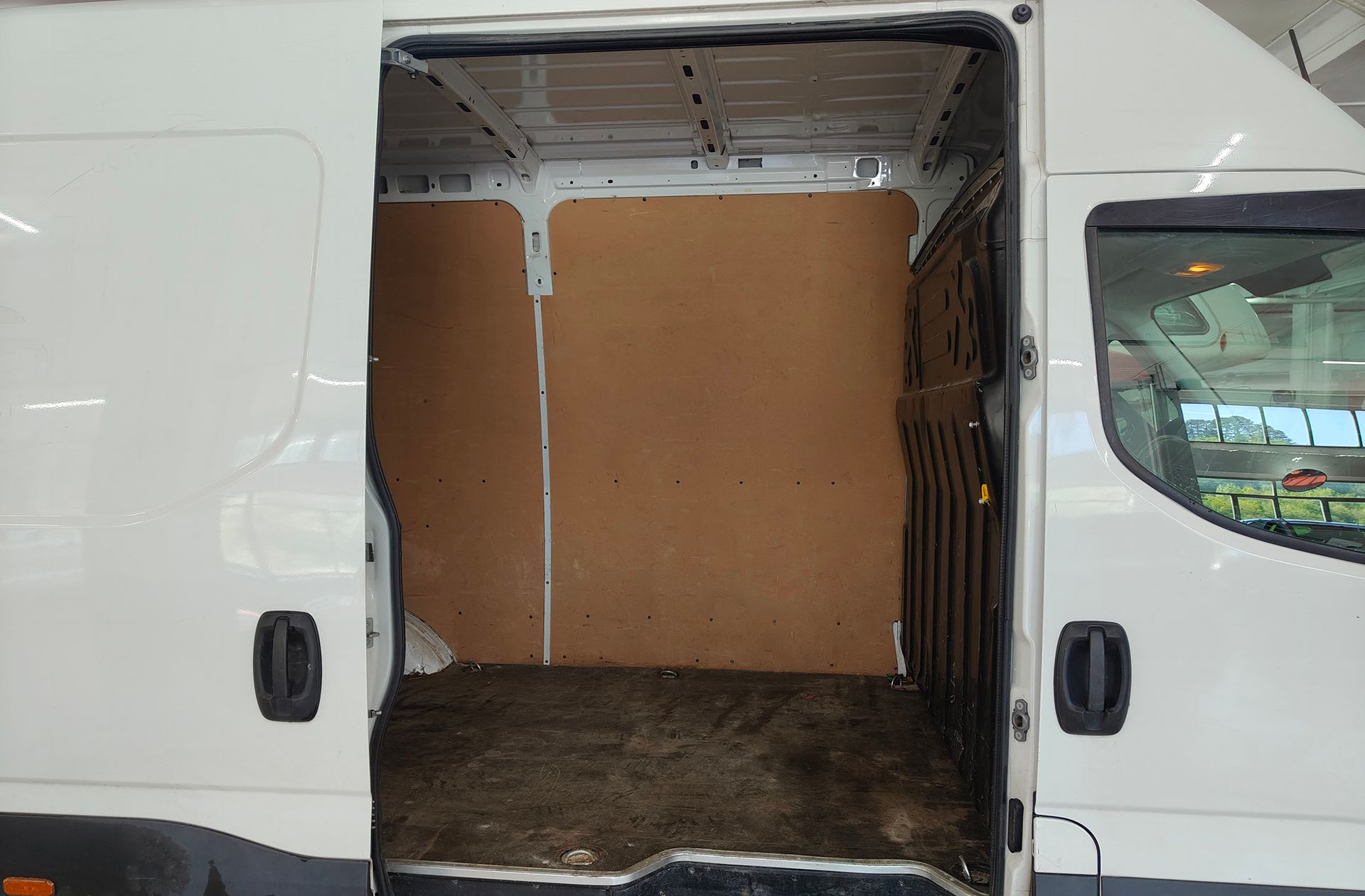 Iveco Daily Furgon 35S 16 V 3520L/H2 - foto 11