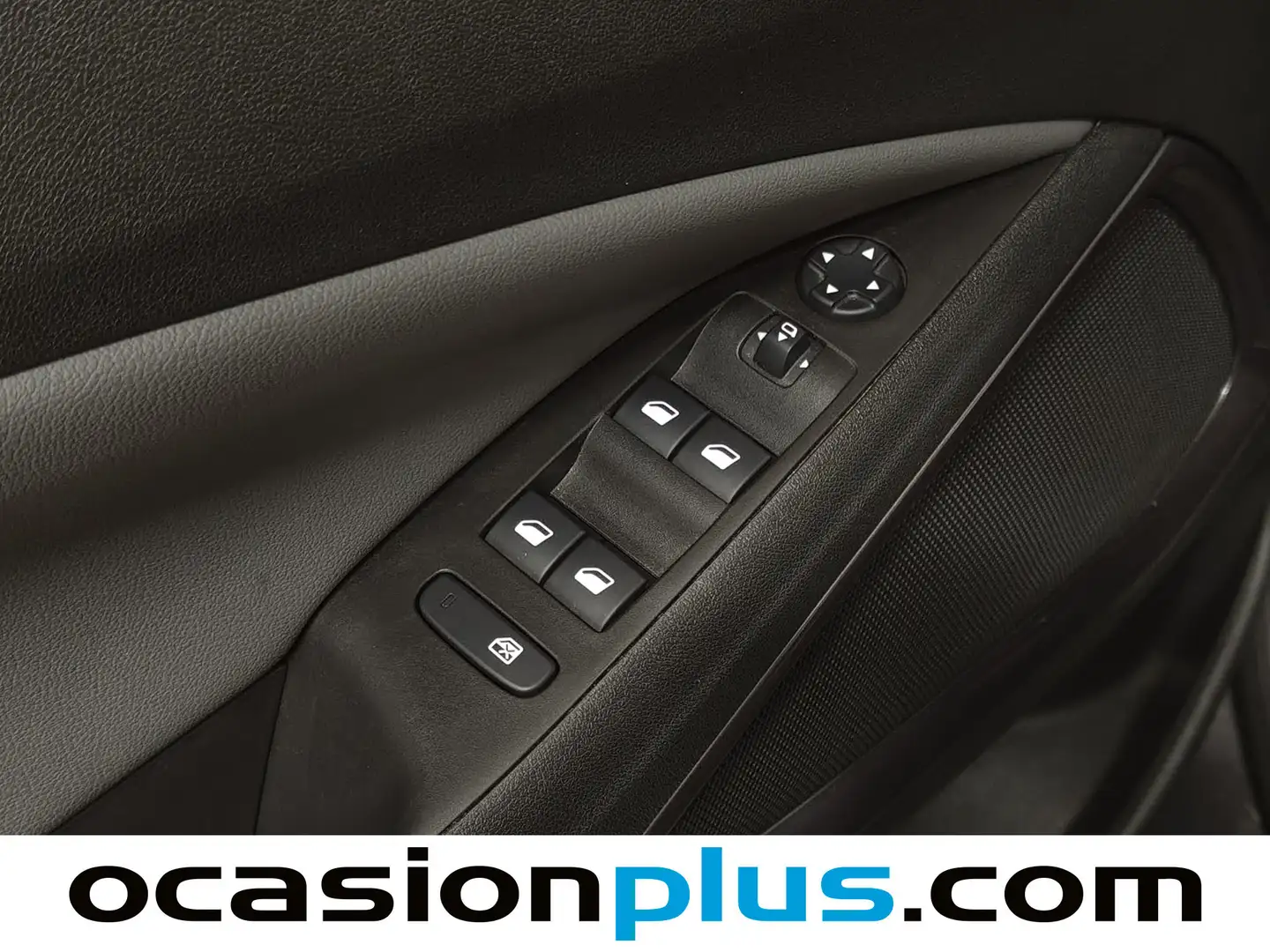 Foto Opel Crossland X Opel Crossland X 1.2 Innovation (130 CV)