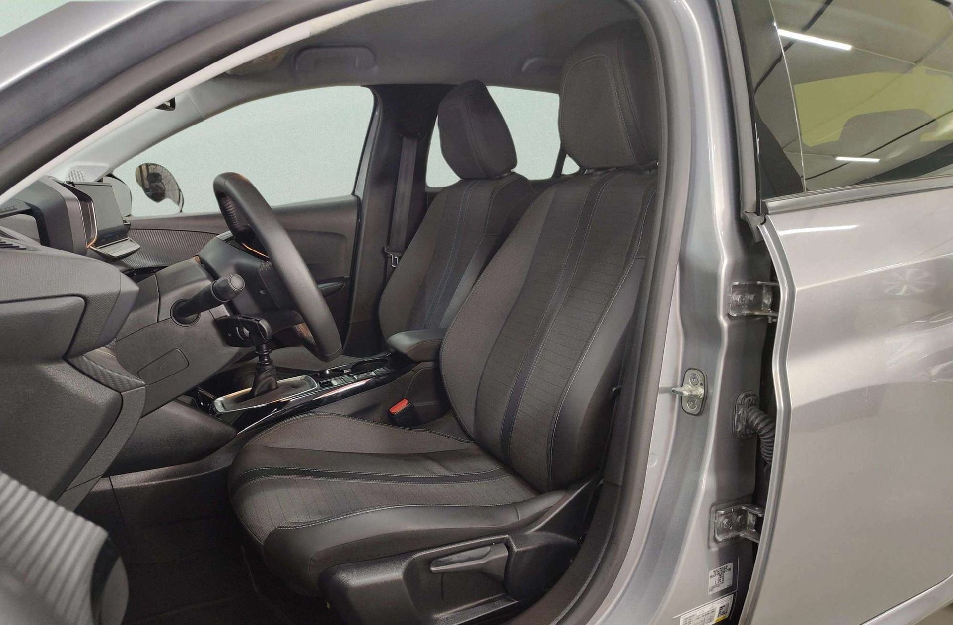Peugeot 208 PureTech 100 Allure Pack - foto 12