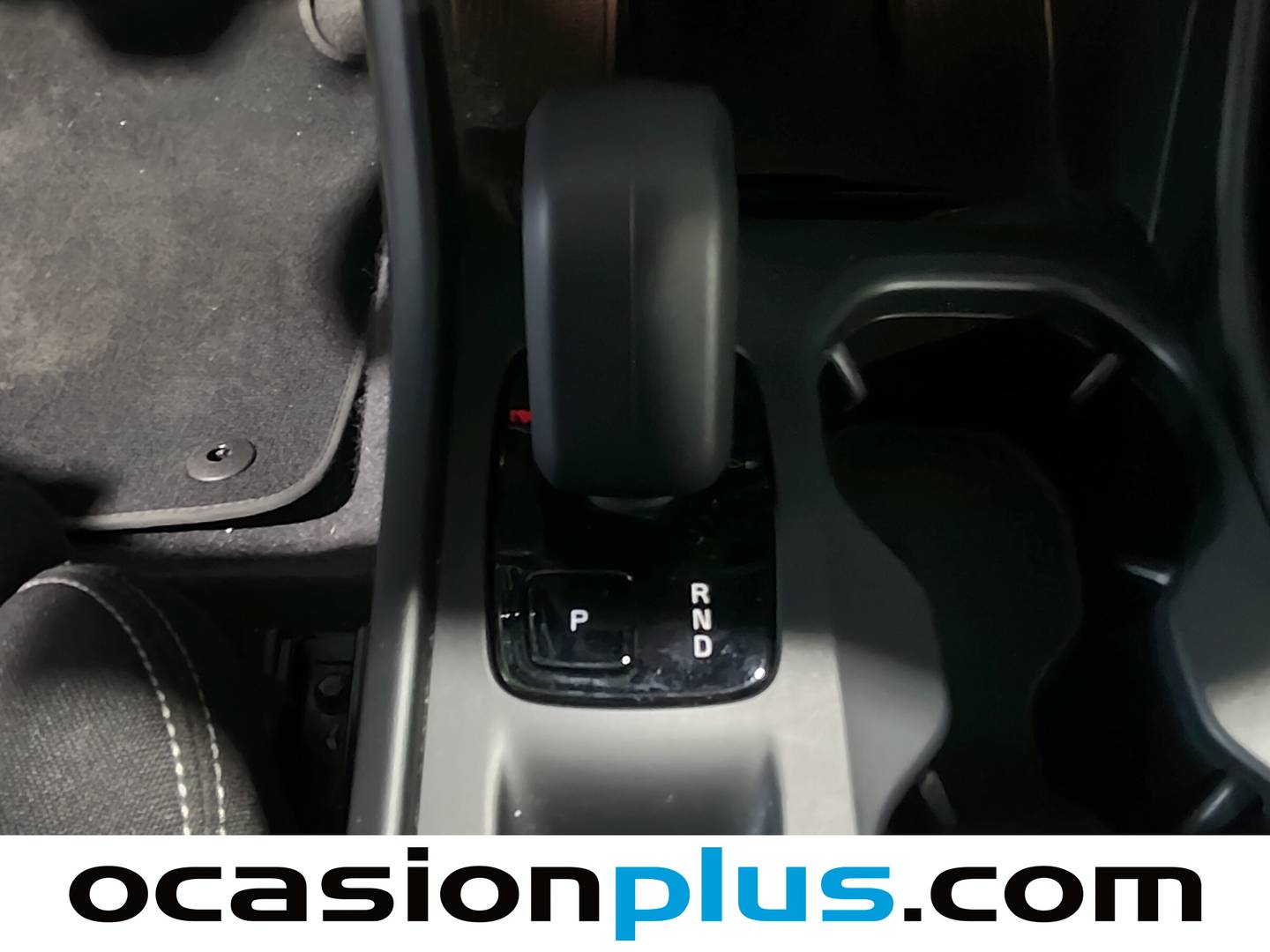 Foto Volvo XC40 Volvo XC40 B3 G Momentum Pro Auto (163 CV)