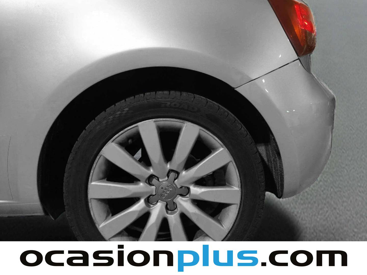 Foto Audi A1 Audi A1 Attraction 1.6 TDI (105 CV)