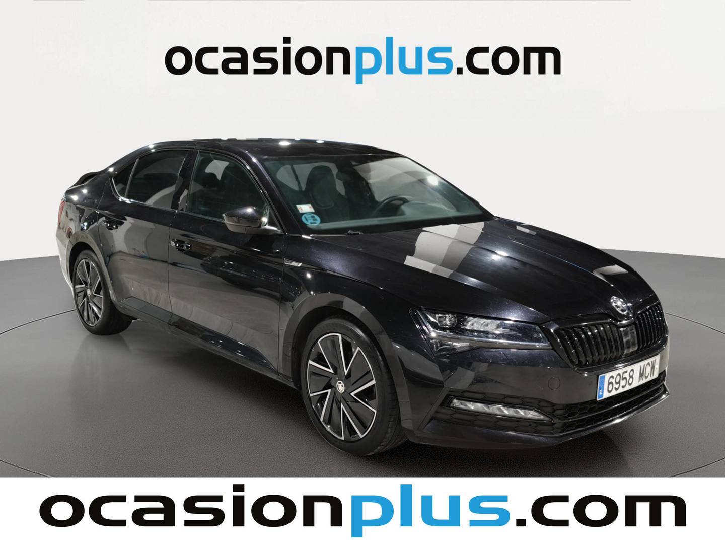 Foto delantera Skoda Superb Skoda Superb 1.5 TSI Sport Line DSG (150 CV) derecha