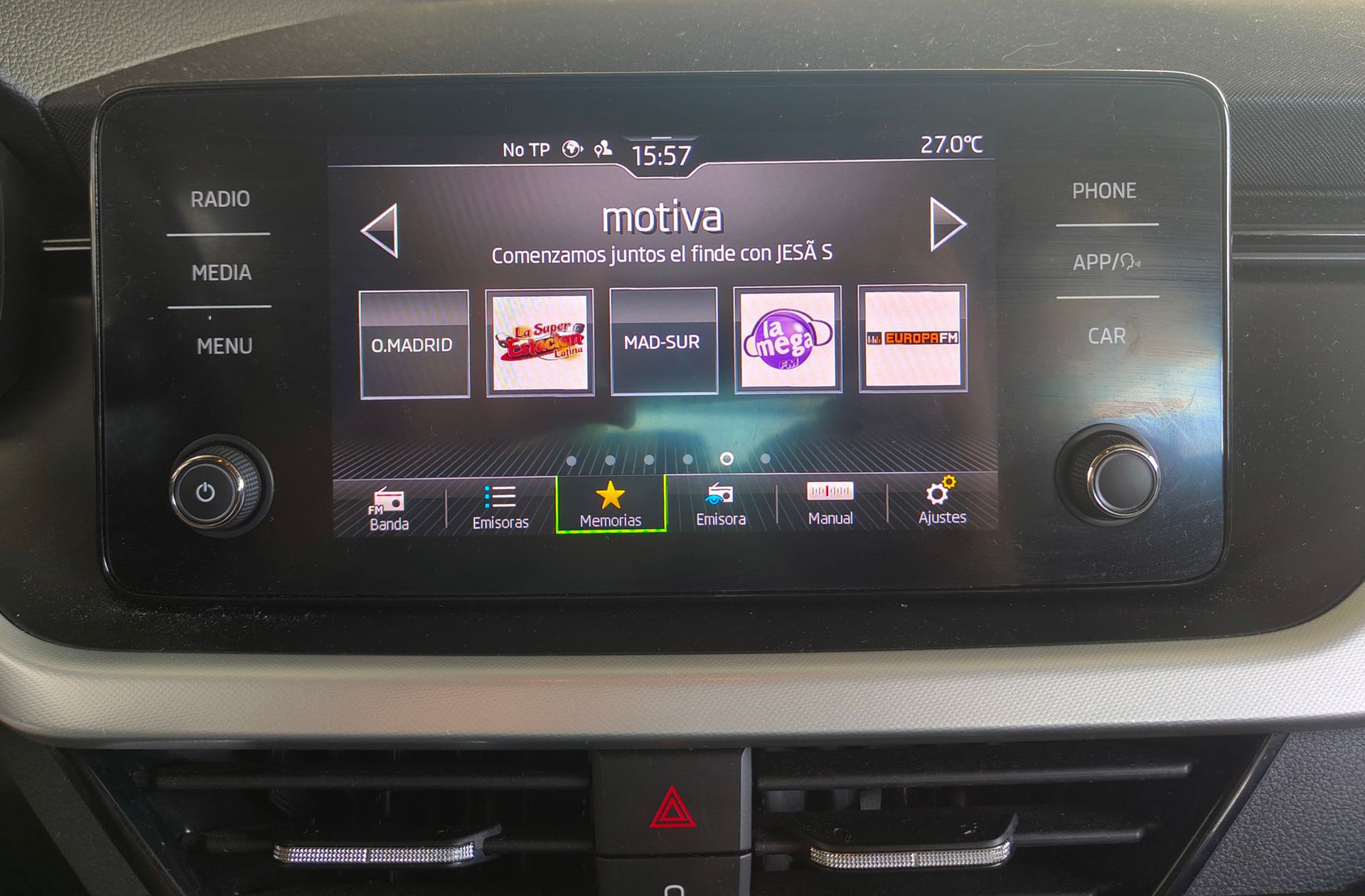 Škoda Kamiq 1.0 TSI Ambition DSG - foto 29